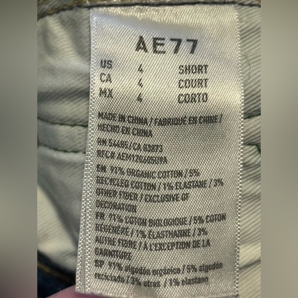 AE77 Premium Mom Jean - 4 Short - Picture 10 of 13